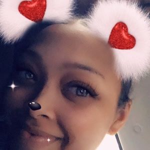 Meet your Posher, Aja